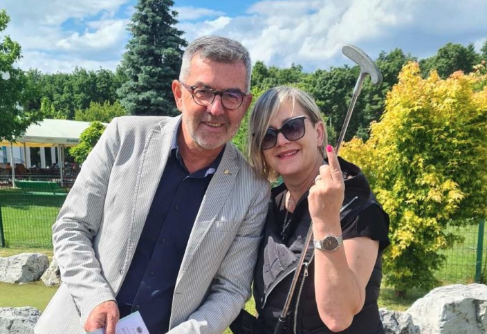 Viceguvernerka i viceguverner na golfu