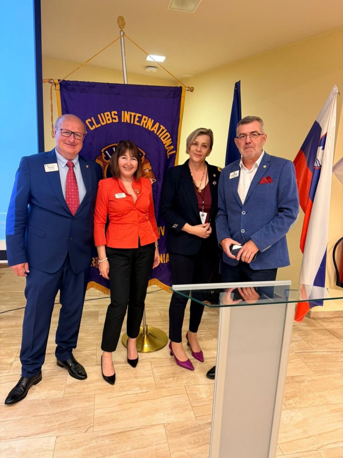 Delegacija D 126 Hrvatska na Konvenciji Distrikta 129 Slovenija