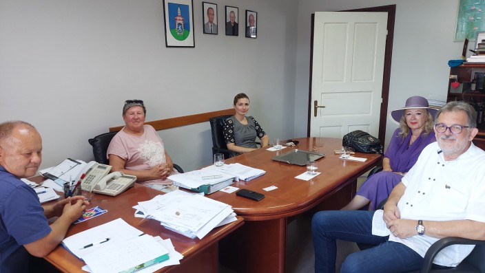 Zajednička fotogravija gradonačelnika Grada Popovača, Josipa Miškovića i delegacije D126