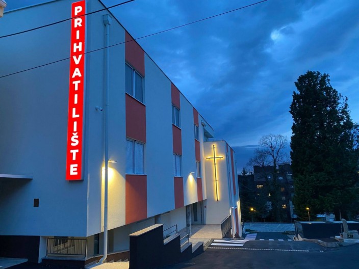 Članice LC-Grič donirale higijenske potrepštine i sredstva za čišćenje za Prihvatilište Križ