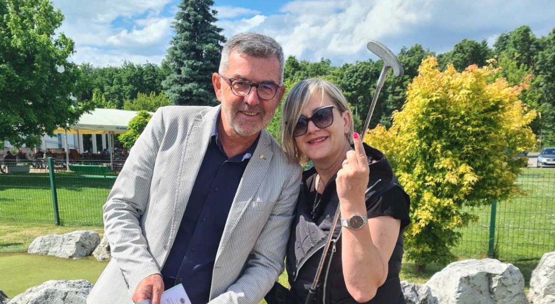 Viceguvernerka i viceguverner na golfu