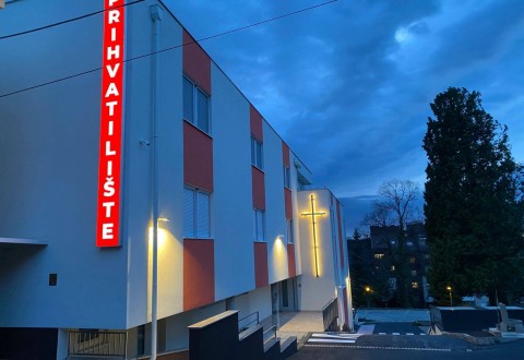 Članice LC-Grič donirale higijenske potrepštine i sredstva za čišćenje za Prihvatilište Križ